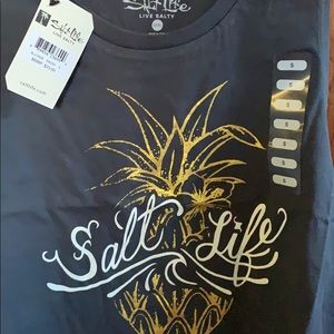 Salt Life Tops - Woman’s Salt Life pineapple tank Top size small Salt Life Tops - Woman’s Salt Life pineapple tank Top size small